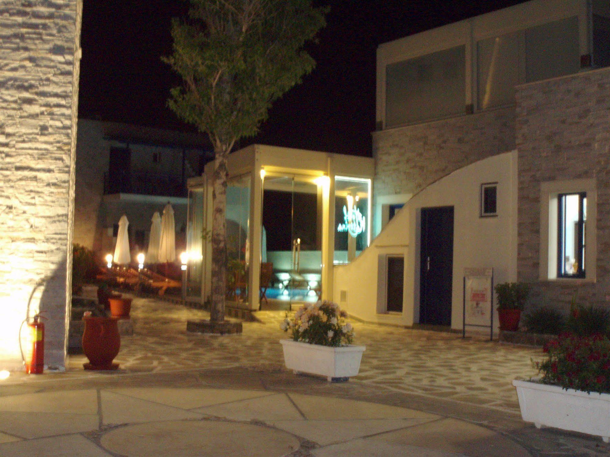 Katerina Hotel 아기오스프로코피오스 외부 사진